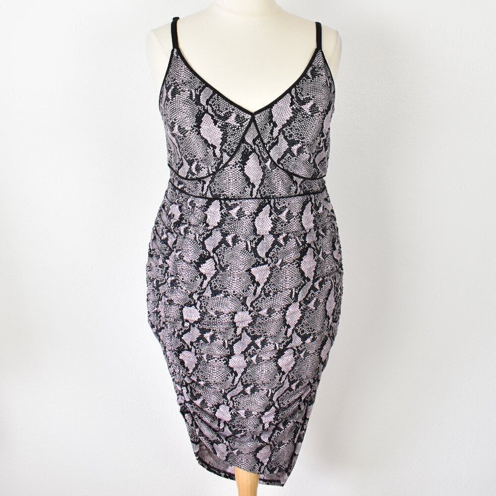 Torrid Mauve Pink Snakeskin Print Studio Knit Ruched Bodycon Dress NEW - 2 - Picture 3 of 10